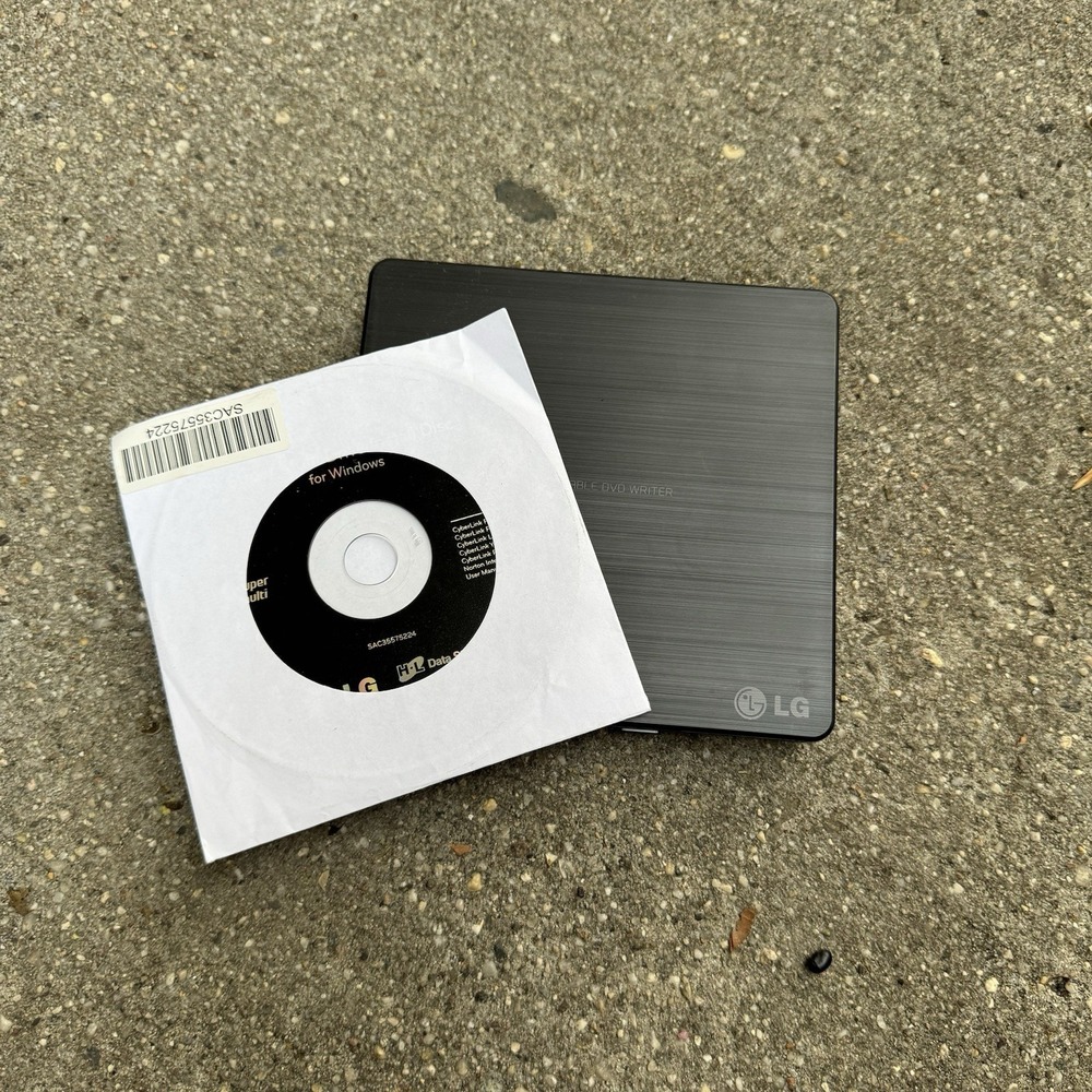 LG SP60NB50 Slim Portable DVD Writer w/ Super Multi Drive Install Disc Windows‎